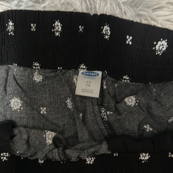 Old Navy Elephant Shorts - Picture 3 of 3